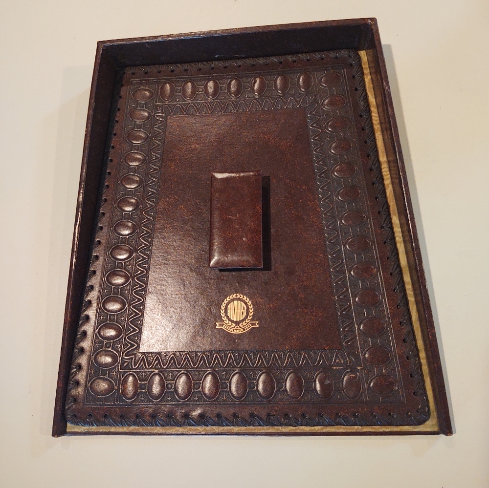 Elegant made in Italy brown Leather paper Tray